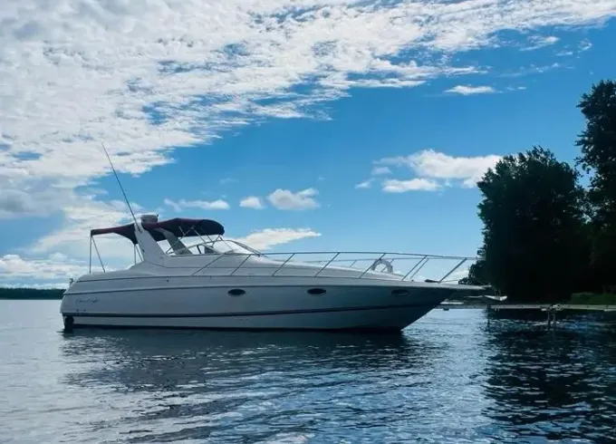 10 Person 34 foot Party Boat on the Ottawa River in Gatineau, Quebec