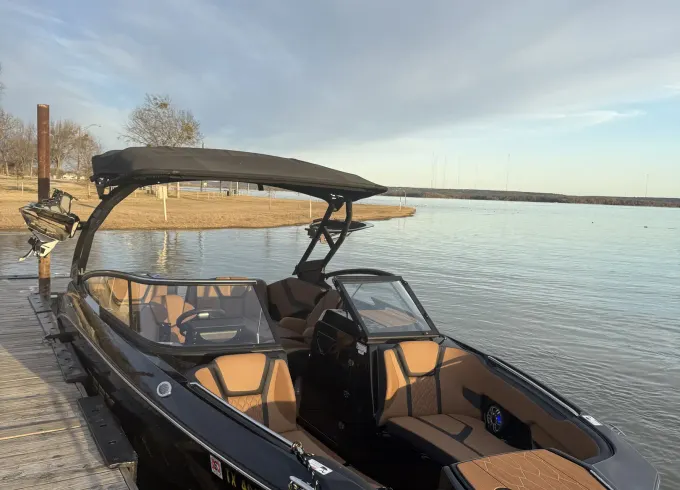 Luxurious 2025 Yamaha Speed Boat (Wake Surf/ Wake Board/ Tubing)