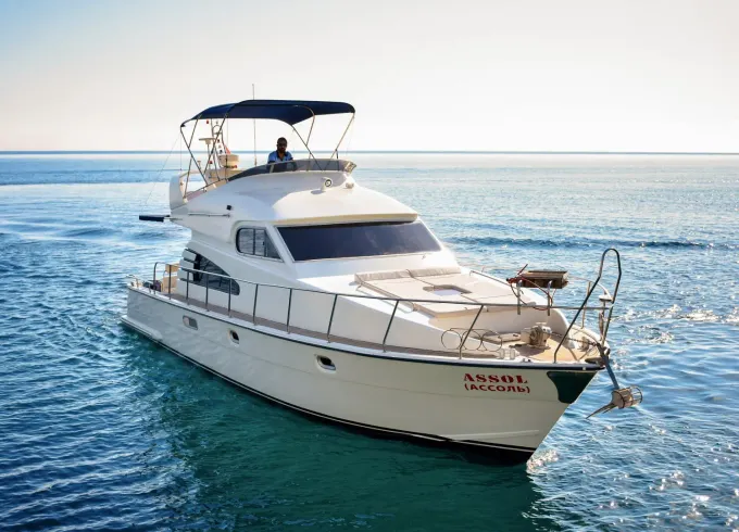 Private Yacht Tour With Meal/Soft Drinks