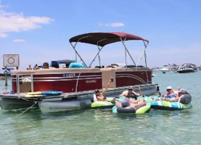 Pontoon Boat Rental in Fort Walton Beach for 12 People - 4 or 8 Hours