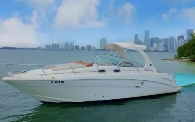 $285 HR | 10 people | Sea Ray 330 Sundancer Yacht