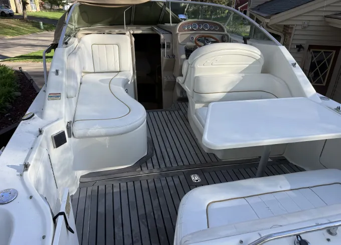 Lake Minnetonka Private Cruise with Captain On Sea Ray Sundancer 270 Yacht