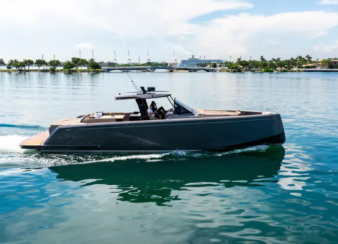50ft 2023 Pardo 50 Luxury Yacht in the Hamptons - Up to 12 Guests
