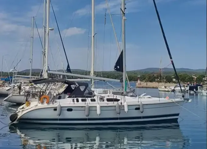 Thessaloniki Riviera Sailing Cruises on Hunter 460