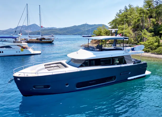 Azimut Magellano 66 in Limassol Marina