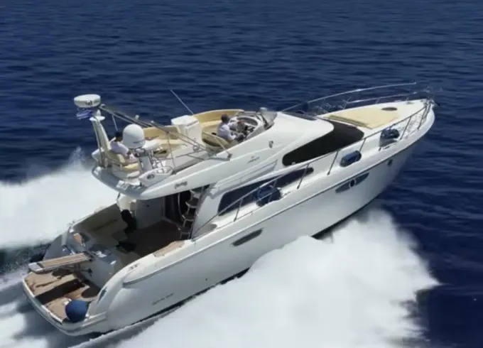 Cranchi 52ft Flybridge Private charter to Dia island from Heraklion