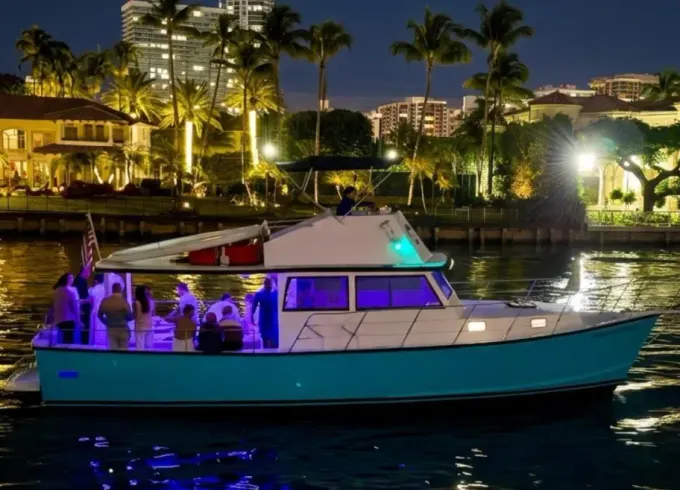 Miami Floating Club Experience: Sunset Boat Party in Biscayne Bay with BYOB