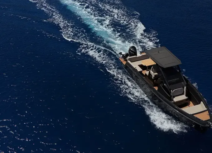 Private Captain Cruise in Santorini