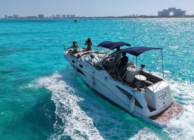 Enjoy Cancun In 27ft Sundancer For 6 Person!