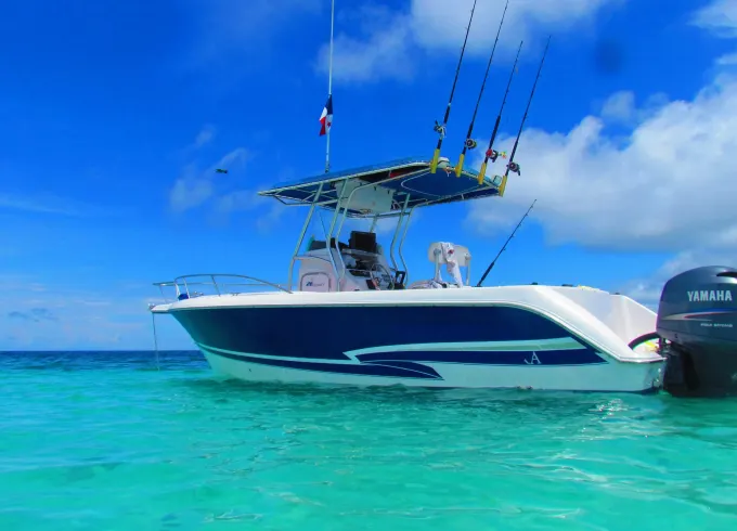 Fishing charter in a 27' Proline in Panama City, Panama