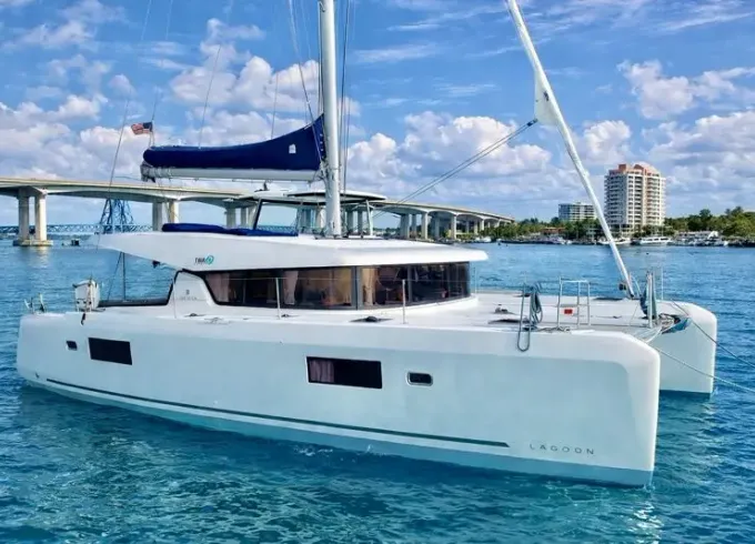 Luxury Lagoon Catamaran 42’ Stuart FL