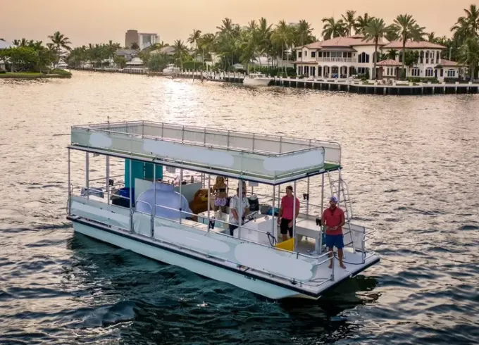 "Pontoon Party" 32' A and M Pontoon