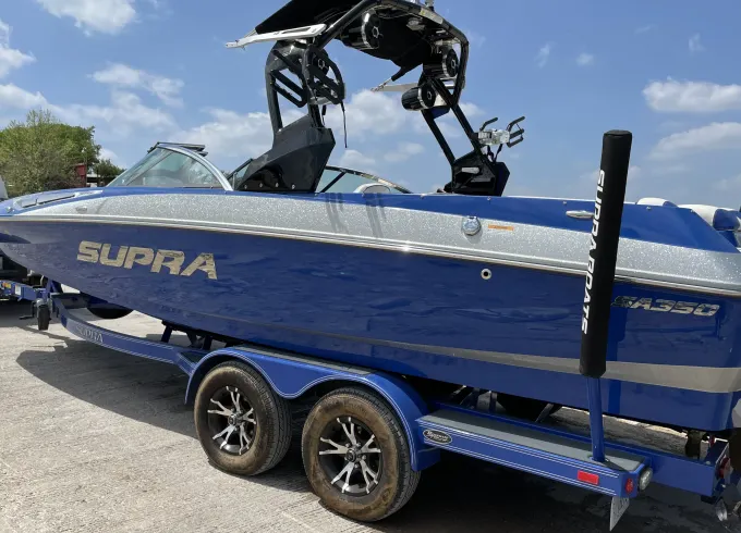 Wake and Surf Lake Travis - 23' Supra Wakeboat