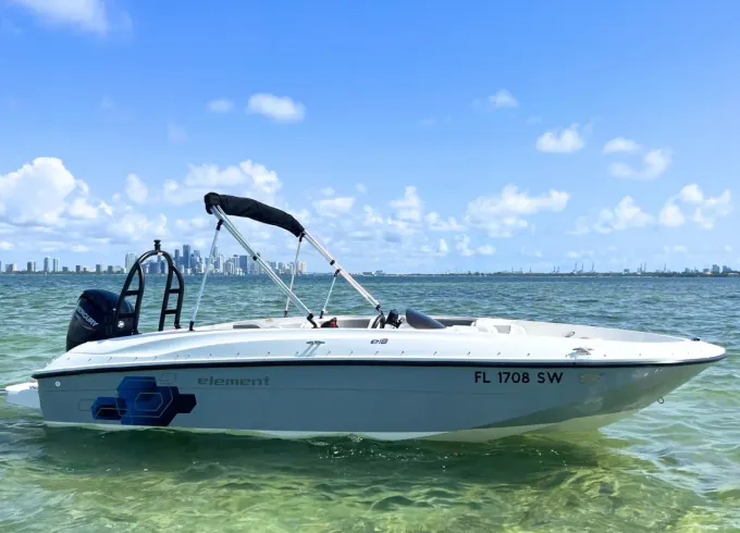 Miami Boat Rental – Be Your Own Captain at the Best Marina + Free Parking