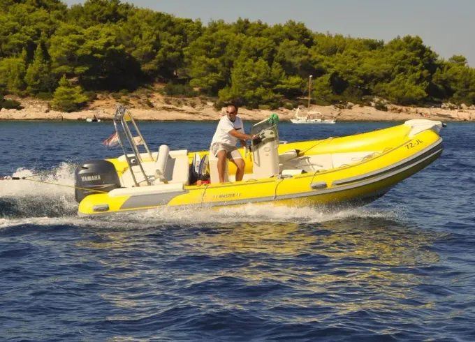 Rent a 25' Rigid Inflatable Boat in Hvar, Croatia