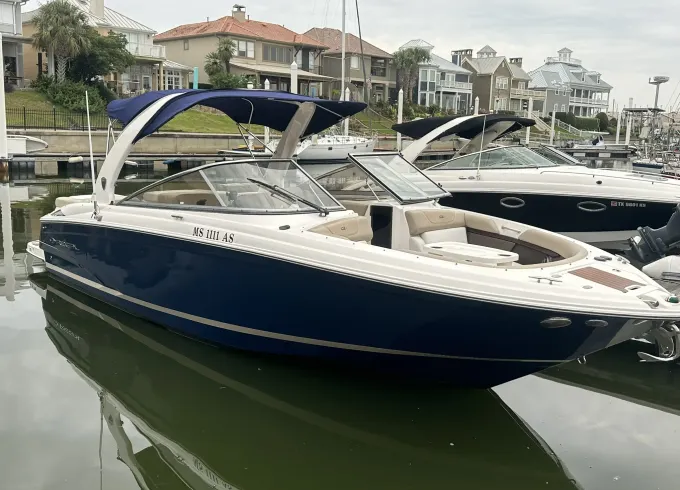 Beautiful Luxury/Sport 29' Regal w/Open Bow & Captain Provided