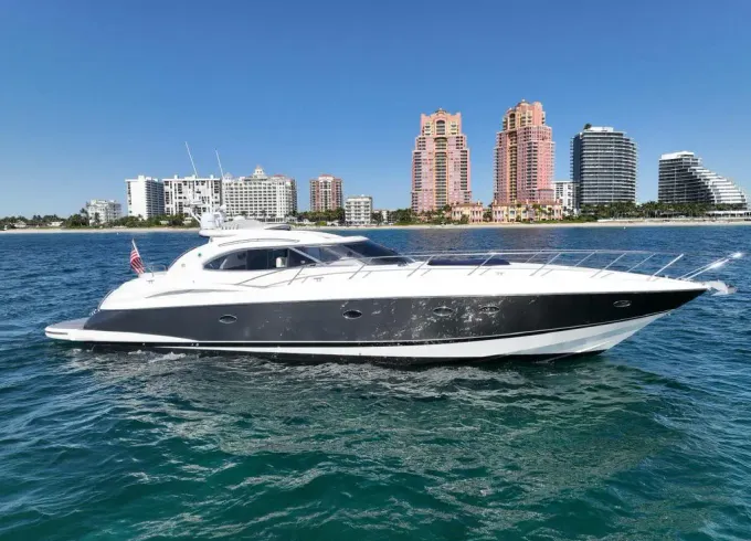60' Luxury Yacht Crab Island Cruise in Destin, Florida