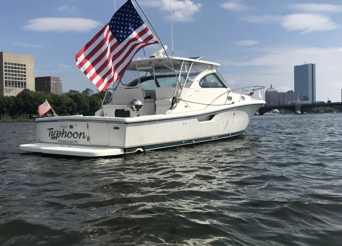 40ft Pursuit Express Motor Yacht in Boston