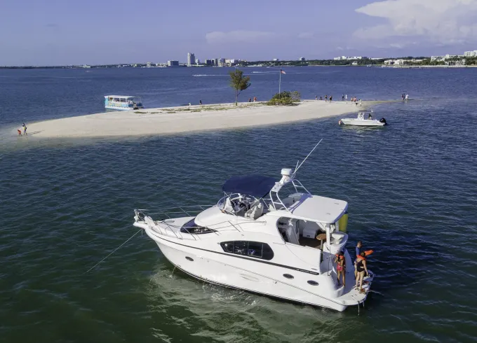 Enjoy our gorgeous, well maintained 40ft Silverton yacht