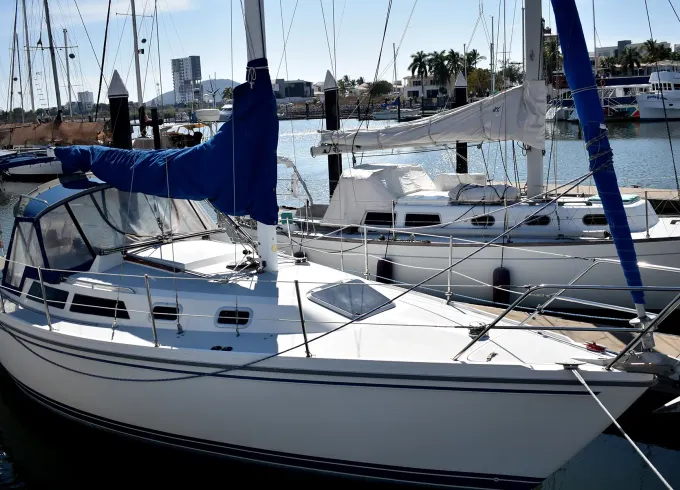30ft Sailing Yatch. Real & Unique Sailing in Mazatlán