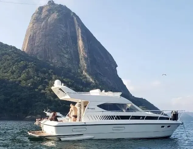 36ft Fortune Oceanic Flybridge Yacht Rental in Rio de Janeiro, Brazil