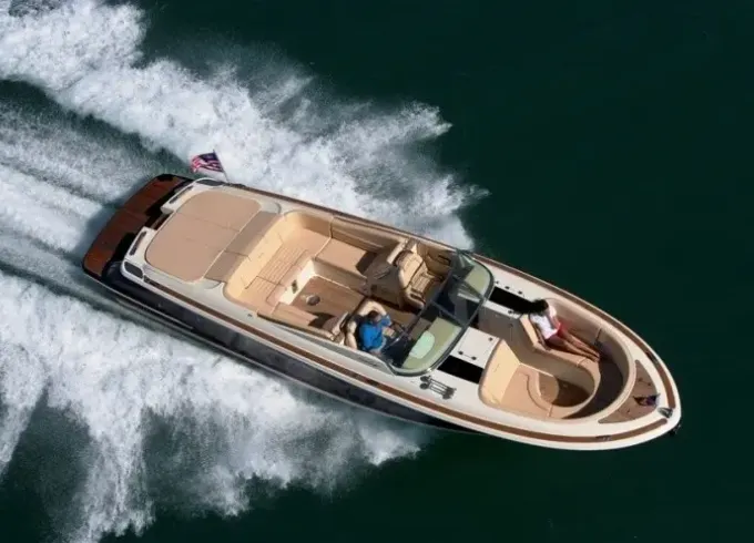 Modern Classic Luxury For Up To 6 Persons