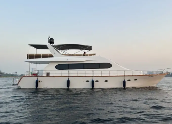 Luxury 85ft Yacht with slide Dubai Marina up to 40 guest Best Offer in Dubai