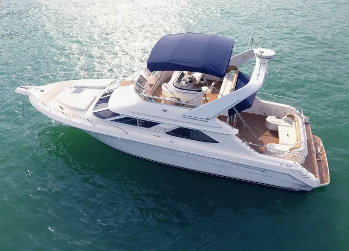 Double Decker 50ft Sea Ray Flybridge Yacht