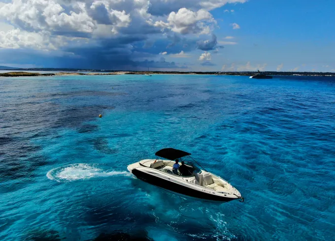 Monterey 278 - Napine Boat Rental at the Best Price in Ibiza!