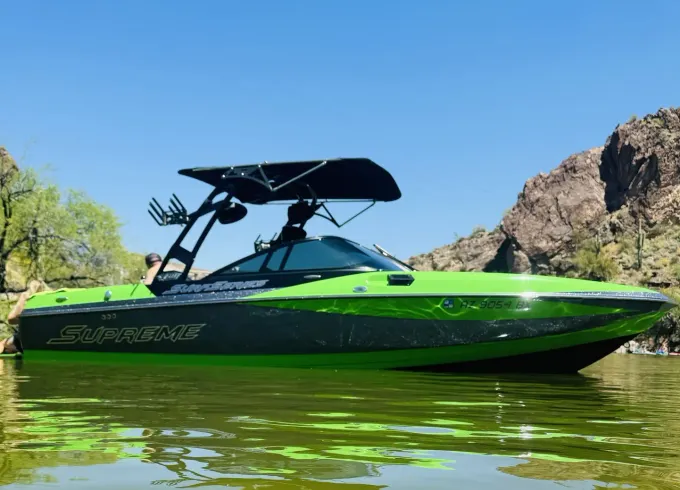 Come stay cool at the lake! Supreme S211 Wakeboat with Captain at Bartlett Lake