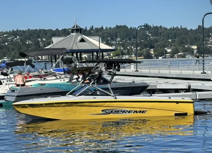 20' Supreme Wakeboat for rent in Renton with tubes and ropes