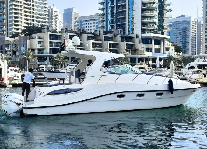 Affordable mini yacht rental in Dubai Marina – perfect for up to 10 guests