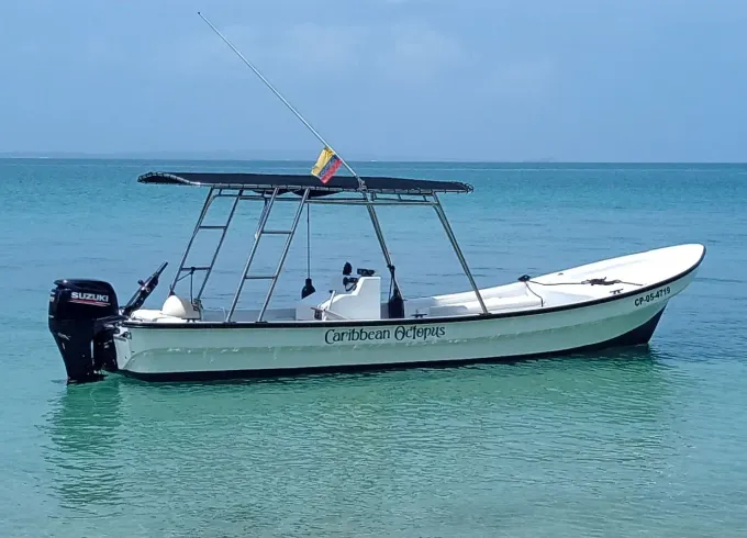 Private Boat Rental in Cartagena | Islands | Night Time Cruises | Fishing