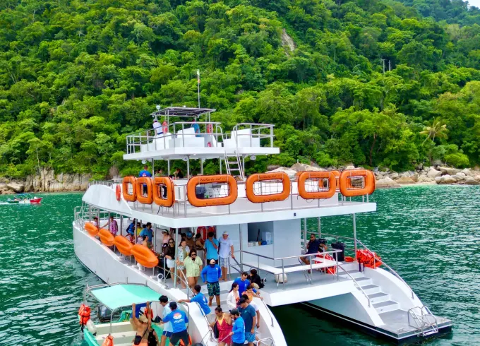 Private Mega Yacht Charter 100: Puerto Vallarta