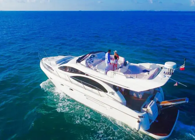 Amazing 47' Azimut Flybridge Motor Yacht Charter - 5 hours minimum