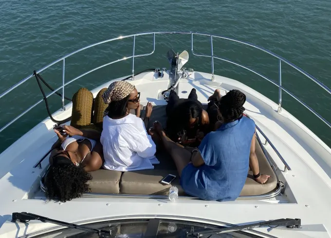 Elegant 46ft Prestige Flybridge Luxury Yacht In Chicago