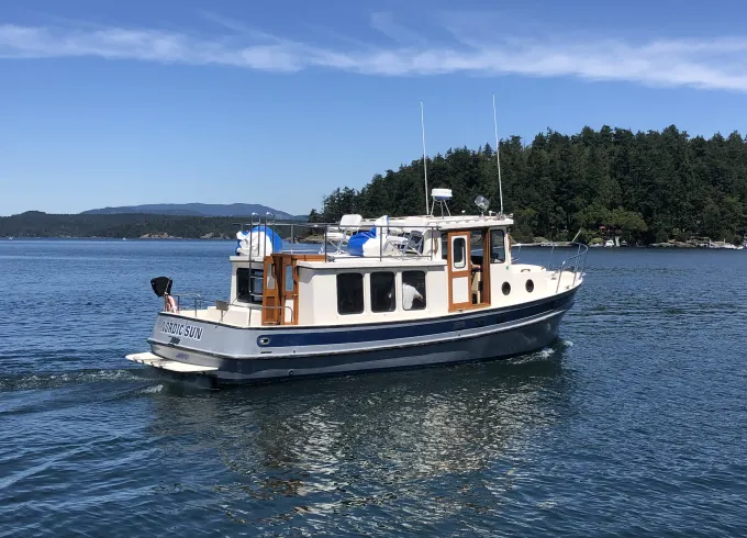 Island hopping and wildlife tour