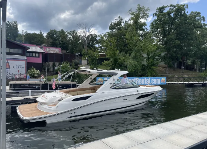 2014 35' Sea Ray w/USCG Master Captain, Fuel not included