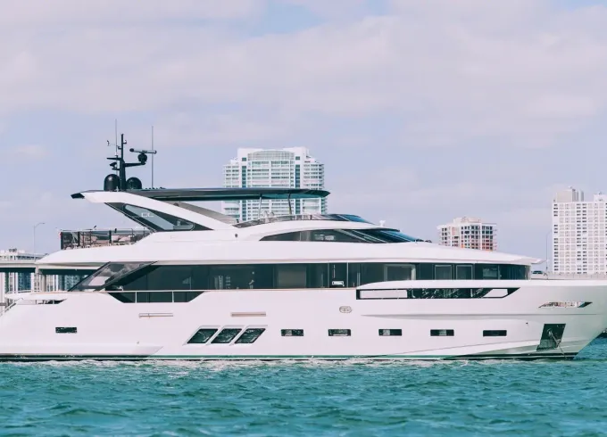 Luxe 87ft Dreamline with a lot of Water Toys Serving Bahamas, BVI & St. Thomas