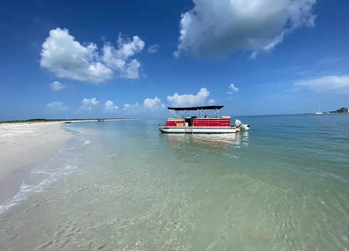 25' Leisure Kraft Tritoon Boat for Rental in Gulfport/St Pete Beach