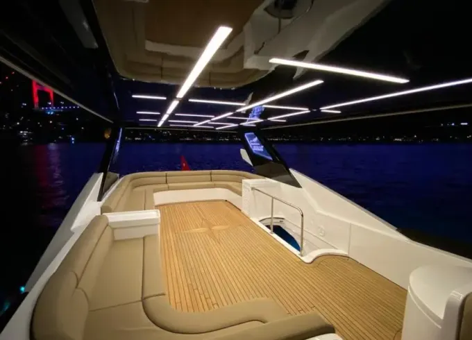 Charter a Luxurious Yacht Holding 25 in İstanbul, Turkey