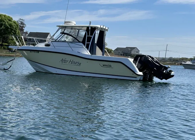 27' Boston Whaler Conquest Cuddy Cabin in Scituate, Massachusetts