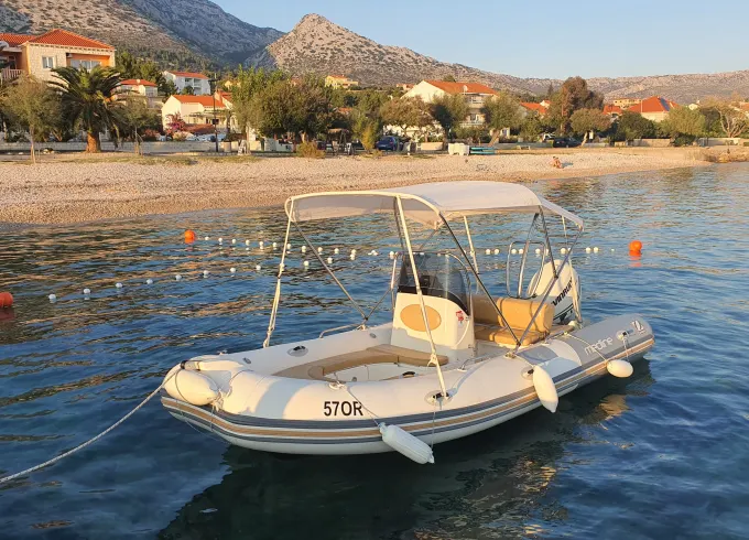 Zodiac Medline 550, ideal for long outings...