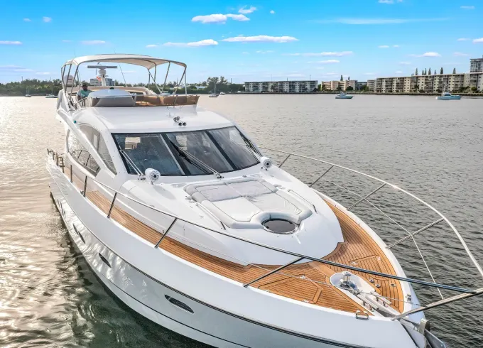 Enjoy Miami in our 70ft Sunseeker Manhattan Yacht