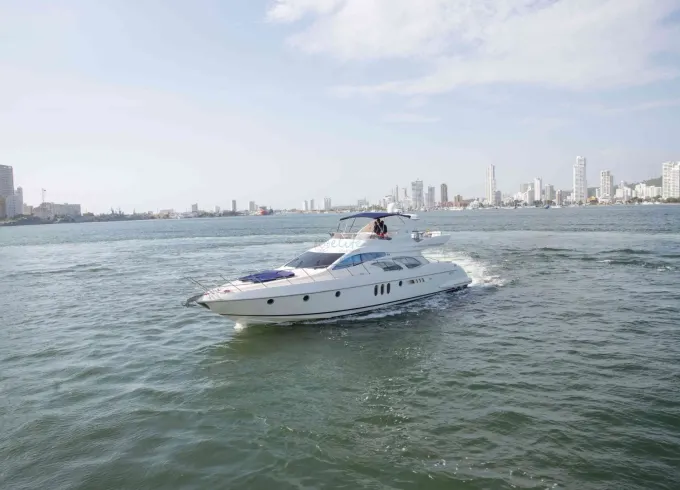 62ft Luxury Private Yacht Charter to Rosario Islands | Cartagena