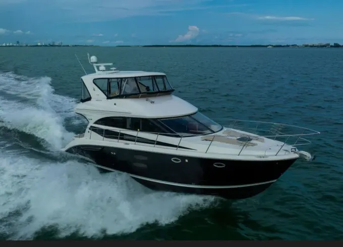 NYC’s BEST 50ft MERIDIAN YACHT WITH SEAKEEPER STABILIZER ON BOARD