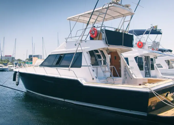 Private Tour in Rio: 50 feet "Humaitá" Astove Yacht Rental in Rio de Janeiro