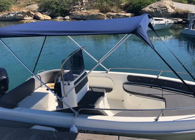 Family Boat for 6, no License, in Halkidiki