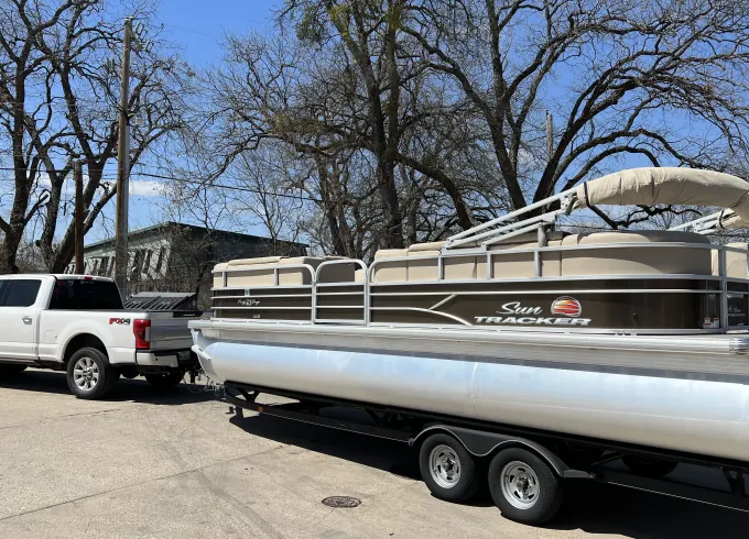 Luxury Pontoon On Lake Austin With Captain Included