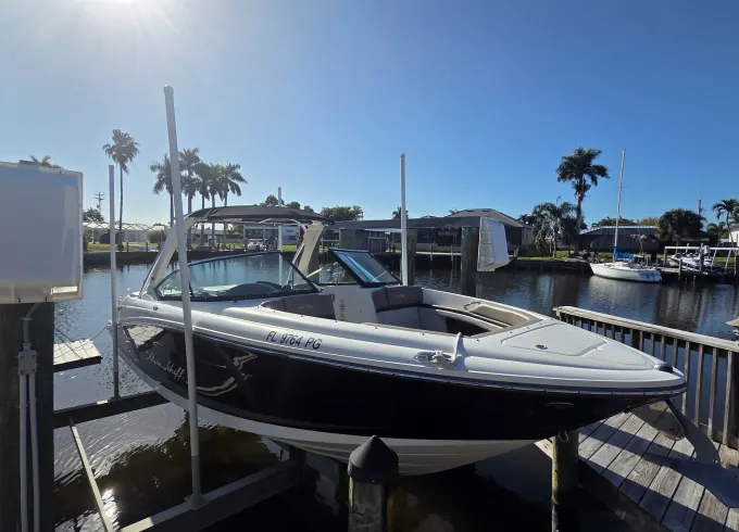 SeaRay SLX 29ft Luxury Bowrider in Cape Coral up to 12 passengers